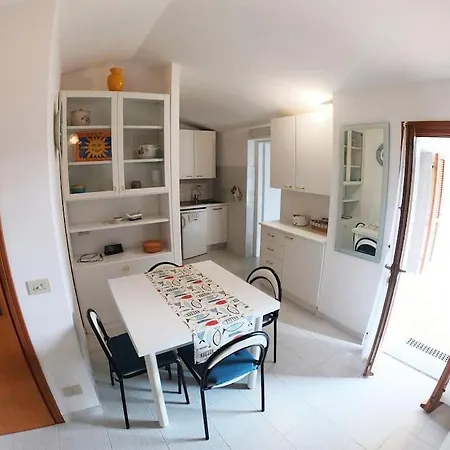 Feriehus A Pochi Passi Dalle Spiagge Di Lacona