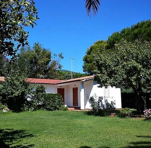 A Pochi Passi Dalle Spiagge Di * Lacona