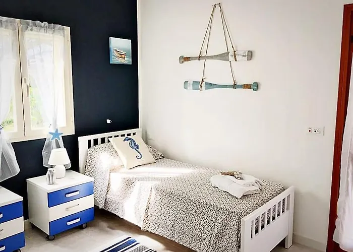 A Pochi Passi Dalle Spiagge Di *