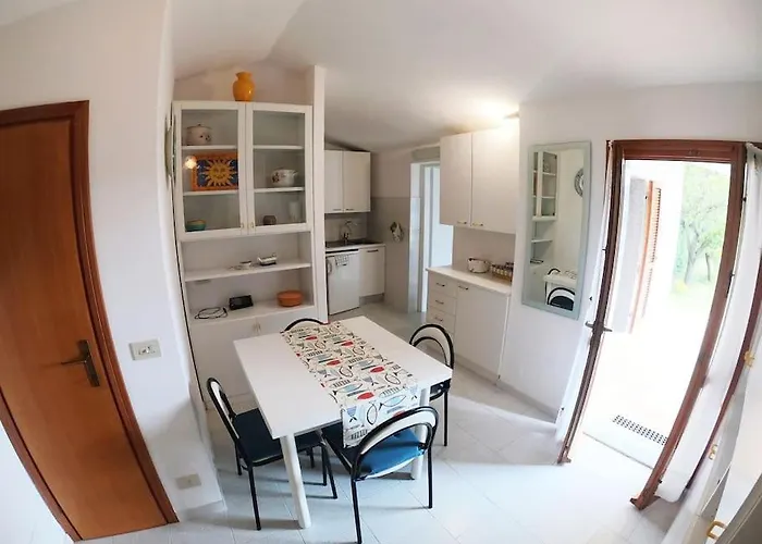 Feriehus A Pochi Passi Dalle Spiagge Di Lacona