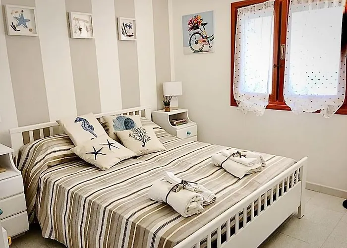 A Pochi Passi Dalle Spiagge Di Feriehus